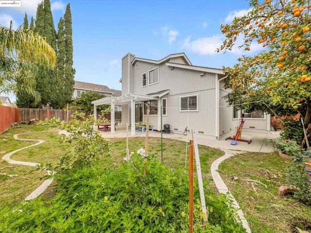 425 Sandy Hill Ct, Antioch, CA 94509
