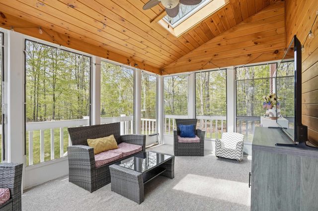 29 Overlook Drive, Newfields, NH 03856