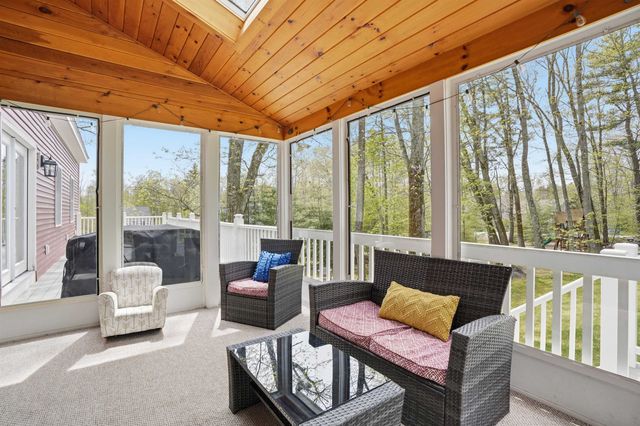 29 Overlook Drive, Newfields, NH 03856