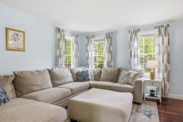 29 Overlook Drive, Newfields, NH 03856