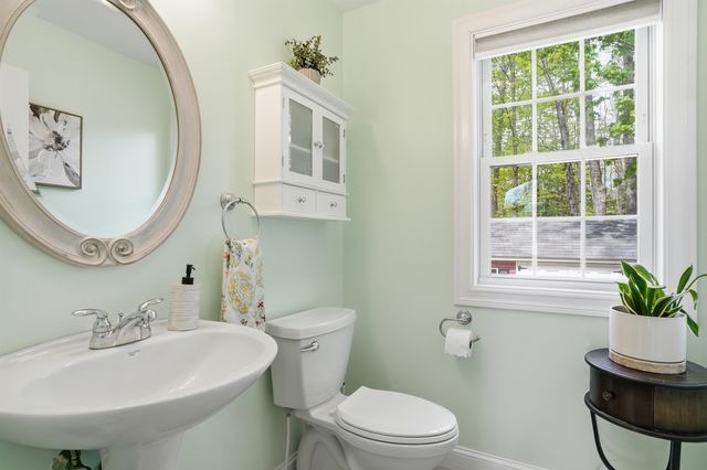 29 Overlook Drive, Newfields, NH 03856