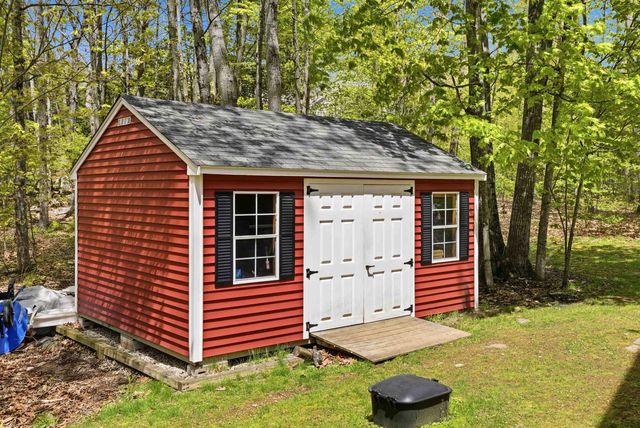 29 Overlook Drive, Newfields, NH 03856