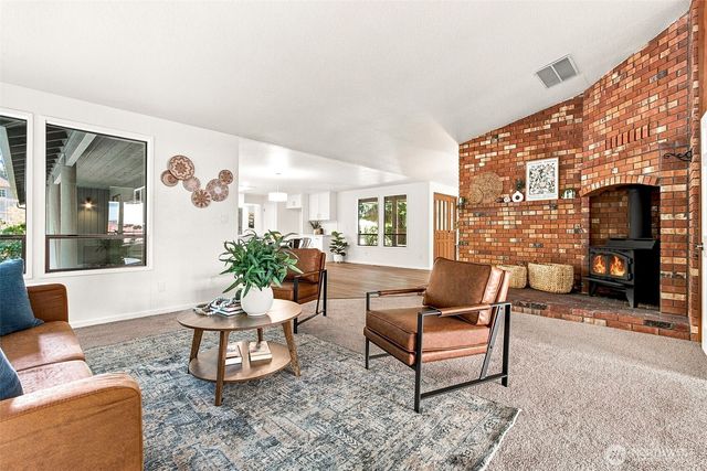 24270 229th Avenue SE, Maple Valley, WA 98038