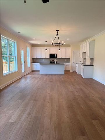 5201 Mulberry Street, Flowery Branch, GA 30542