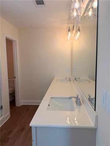 5201 Mulberry Street, Flowery Branch, GA 30542
