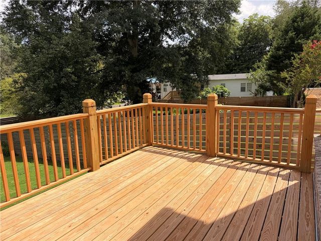 5201 Mulberry Street, Flowery Branch, GA 30542
