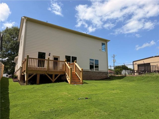 5201 Mulberry Street, Flowery Branch, GA 30542