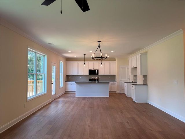 5201 Mulberry Street, Flowery Branch, GA 30542