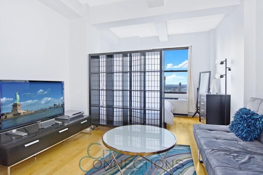 20 West St Apt 32C, New York City, NY 10004
