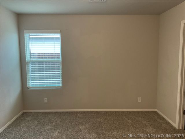 2007 S 15th Street, Broken Arrow, OK 74012