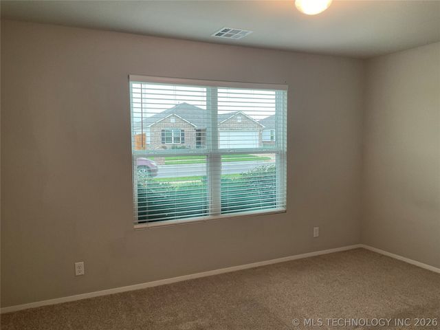 2007 S 15th Street, Broken Arrow, OK 74012
