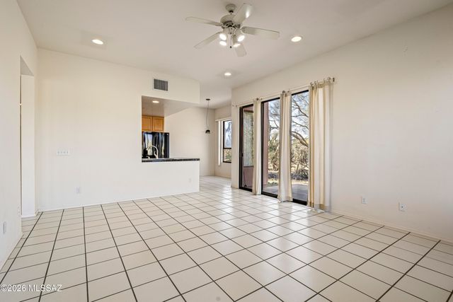 4350 W Flying Diamond Drive, Tucson, AZ 85742