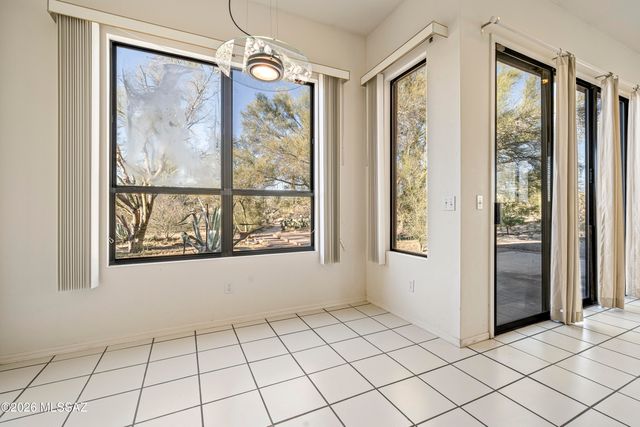 4350 W Flying Diamond Drive, Tucson, AZ 85742