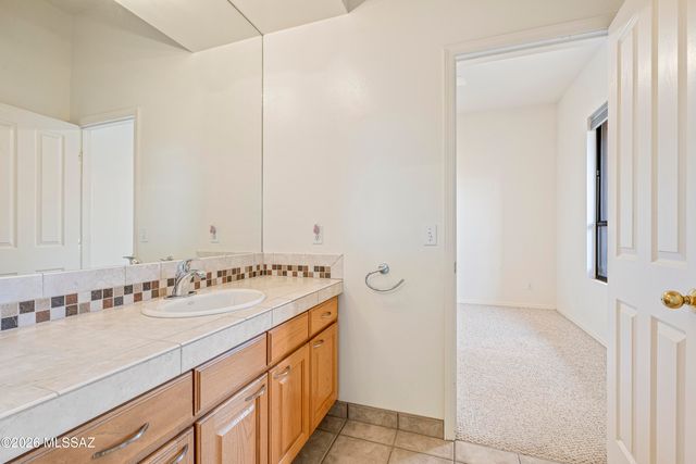 4350 W Flying Diamond Drive, Tucson, AZ 85742