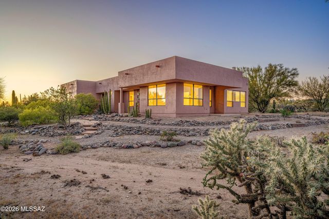 4350 W Flying Diamond Drive, Tucson, AZ 85742