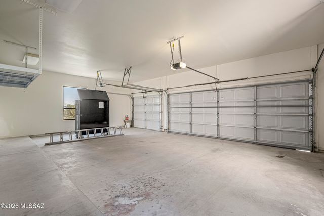 4350 W Flying Diamond Drive, Tucson, AZ 85742