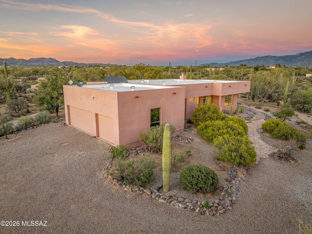 4350 W Flying Diamond Drive, Tucson, AZ 85742