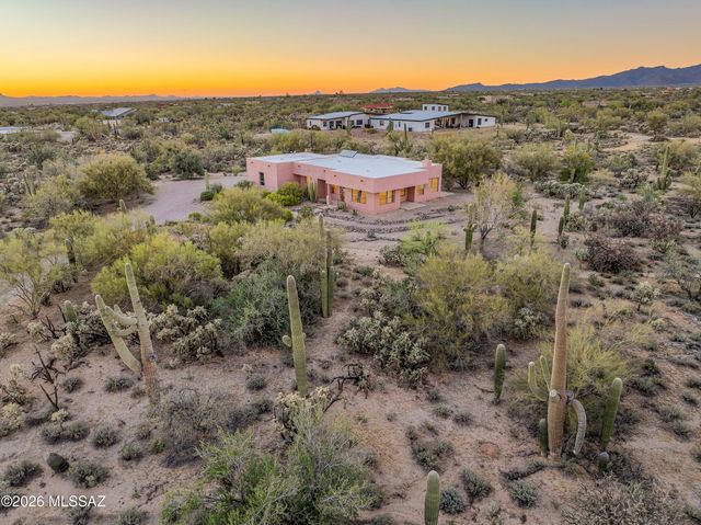 4350 W Flying Diamond Drive, Tucson, AZ 85742