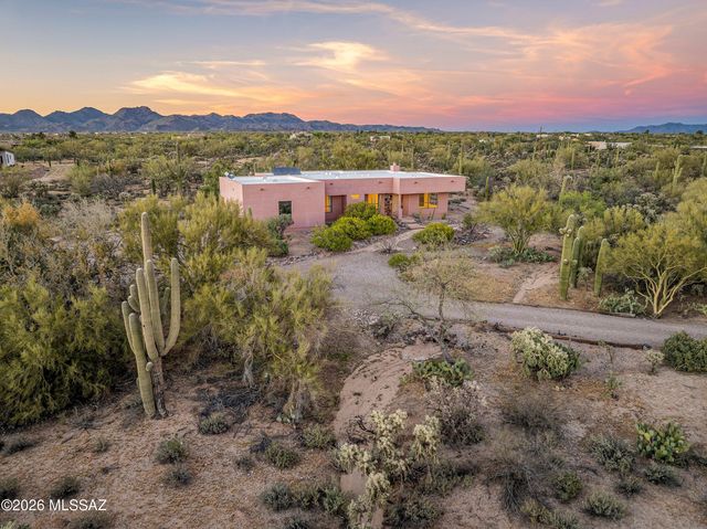 4350 W Flying Diamond Drive, Tucson, AZ 85742