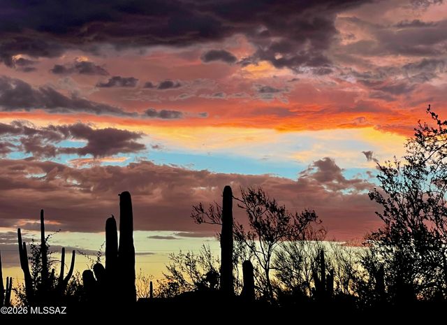 4350 W Flying Diamond Drive, Tucson, AZ 85742