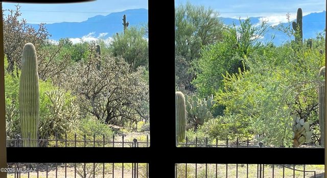 4350 W Flying Diamond Drive, Tucson, AZ 85742