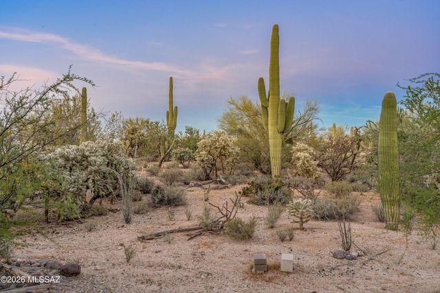 4350 W Flying Diamond Drive, Tucson, AZ 85742