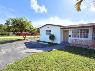 1101 NW 55th Ave A, Lauderhill, FL 33313