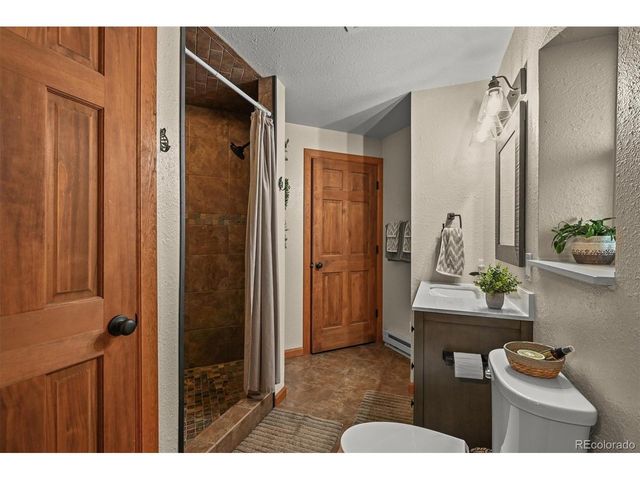 13540 Deer Ridge Way, Larkspur, CO 80118
