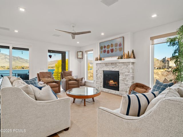 6384 E 725 S 49, Huntsville, UT 84317