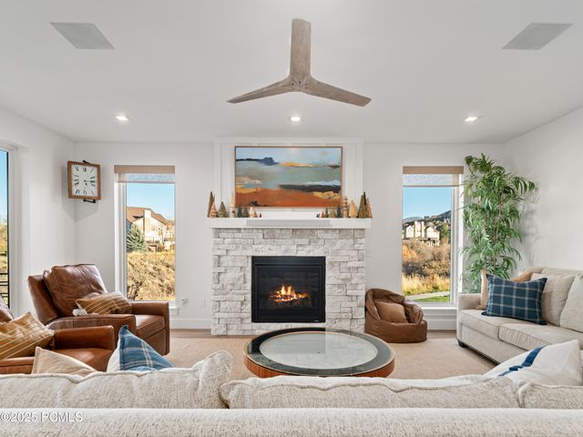 6384 E 725 S 49, Huntsville, UT 84317