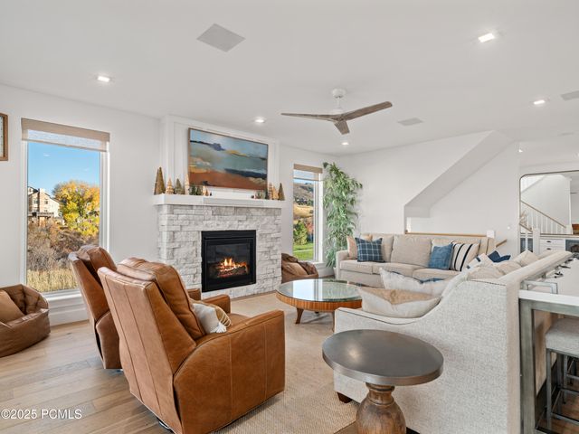 6384 E 725 S 49, Huntsville, UT 84317