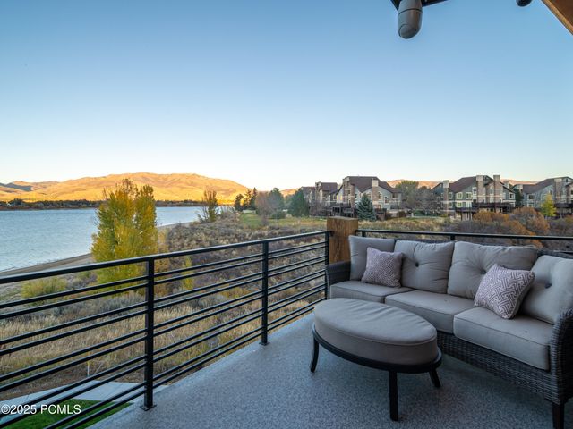 6384 E 725 S 49, Huntsville, UT 84317