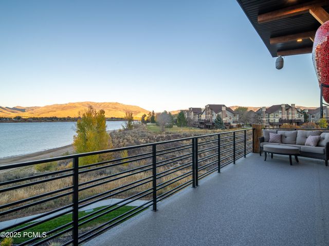 6384 E 725 S 49, Huntsville, UT 84317