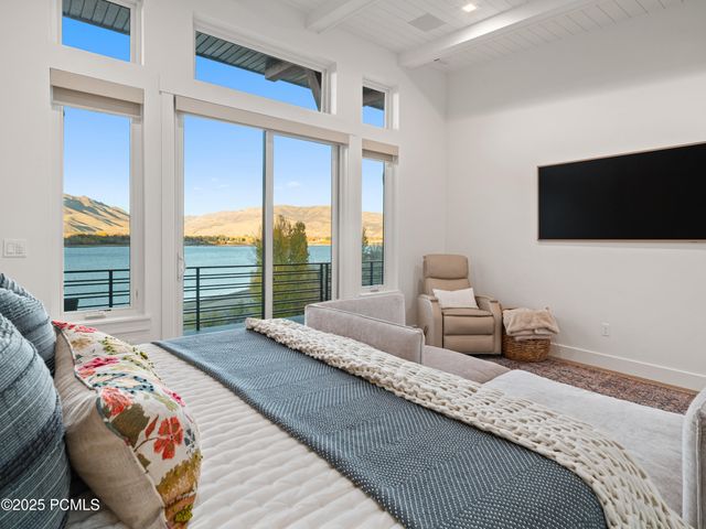 6384 E 725 S 49, Huntsville, UT 84317