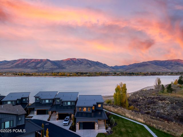 6384 E 725 S 49, Huntsville, UT 84317