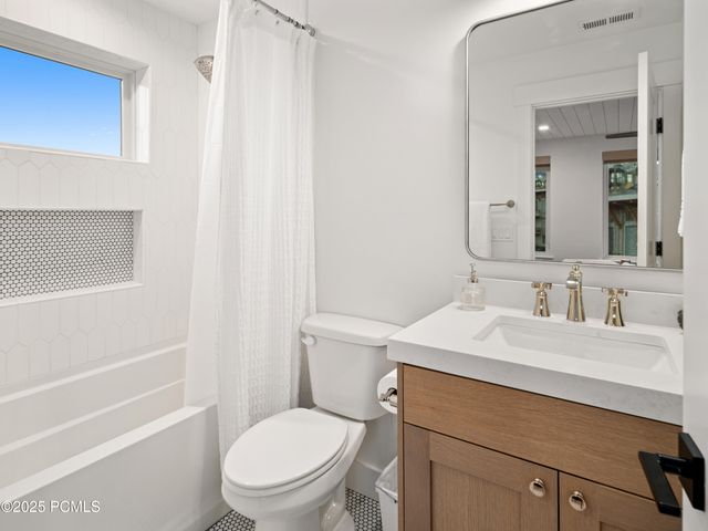 6384 E 725 S 49, Huntsville, UT 84317