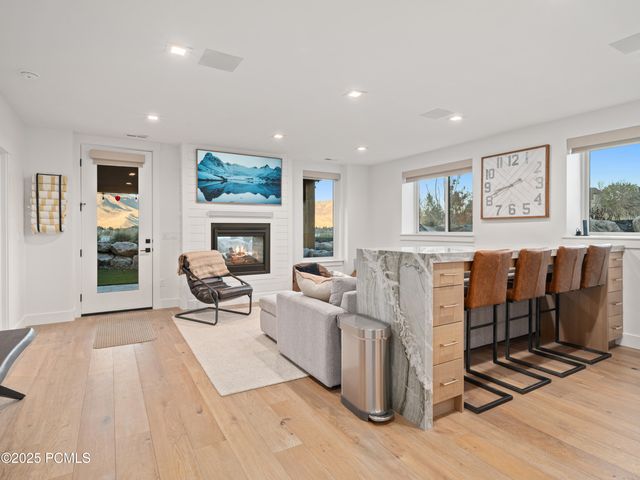 6384 E 725 S 49, Huntsville, UT 84317