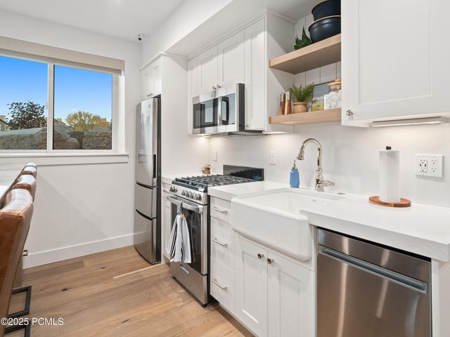 6384 E 725 S 49, Huntsville, UT 84317