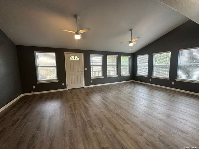 507 Scenic Run, Canyon Lake, TX 78133