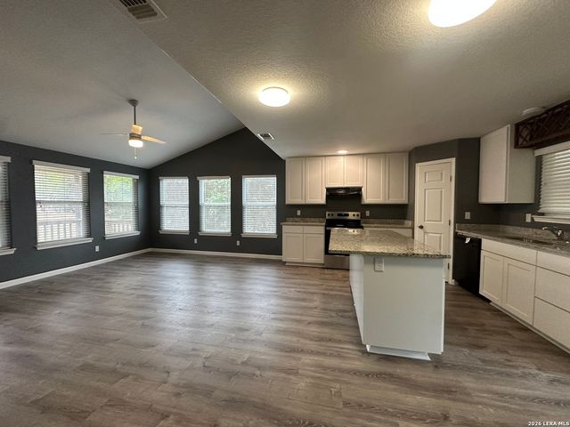 507 Scenic Run, Canyon Lake, TX 78133