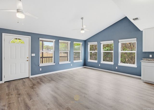 507 Scenic Run, Canyon Lake, TX 78133