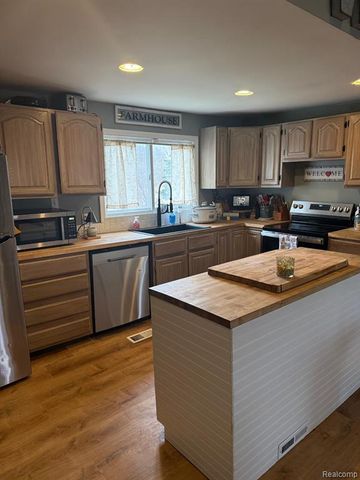 4226 Welch Road, Attica, MI 48412