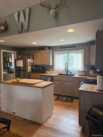 4226 Welch Road, Attica, MI 48412