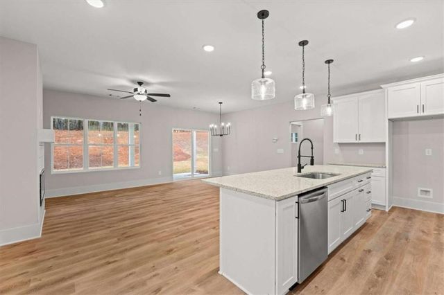 129 Deer Park Drive, Carrollton, GA 30116