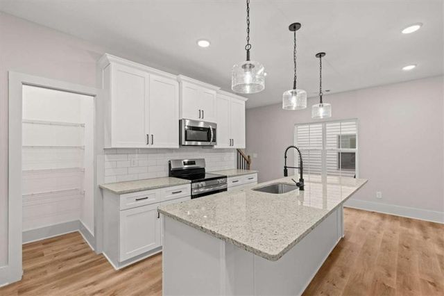 129 Deer Park Drive, Carrollton, GA 30116