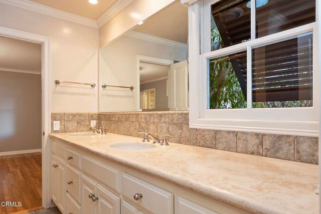1650 Knollwood Drive, Pasadena, CA 91103