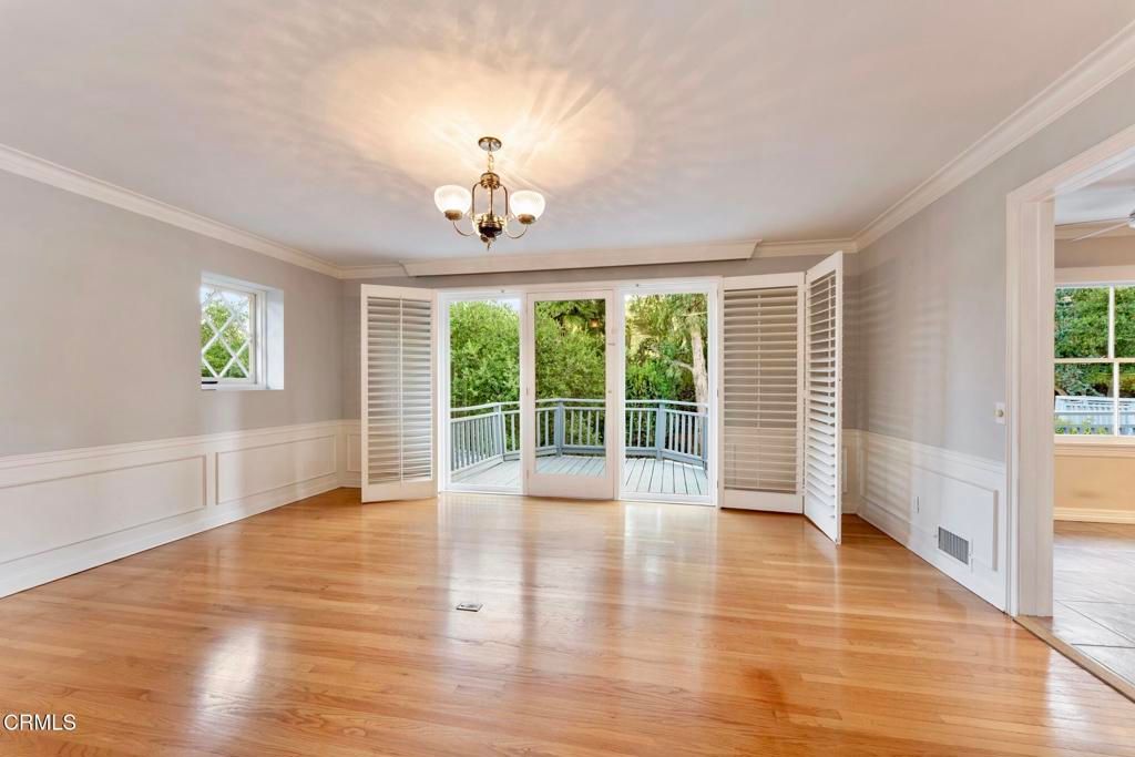 Image 15 of property listing at 1650 Knollwood Drive, Pasadena, CA 91103