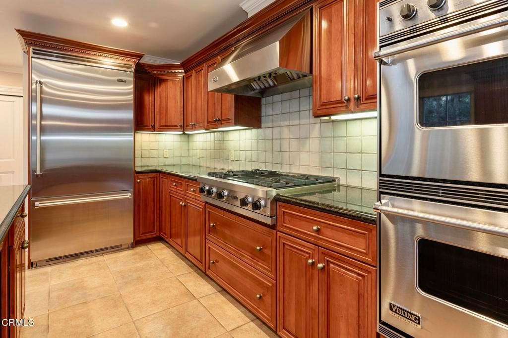 Image 20 of property listing at 1650 Knollwood Drive, Pasadena, CA 91103