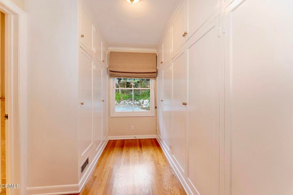 Image 27 of property listing at 1650 Knollwood Drive, Pasadena, CA 91103