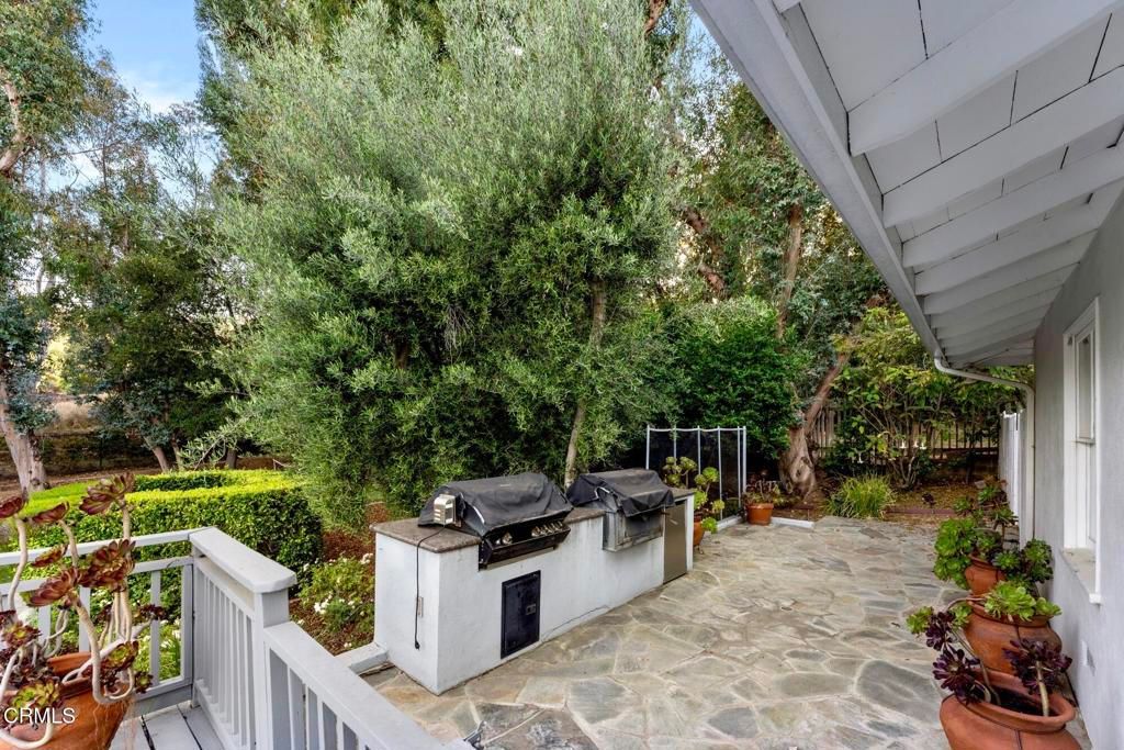 Image 33 of property listing at 1650 Knollwood Drive, Pasadena, CA 91103